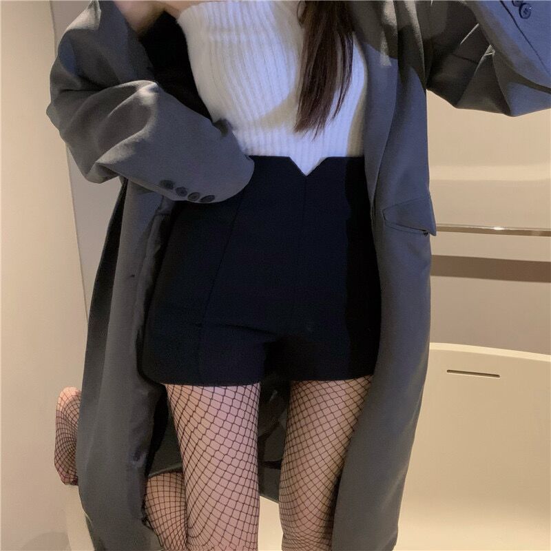 High waist wide leg shorts for a slim fit 33